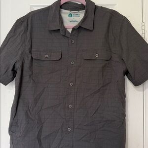 💙 Sierra Designs Button Down Shirt